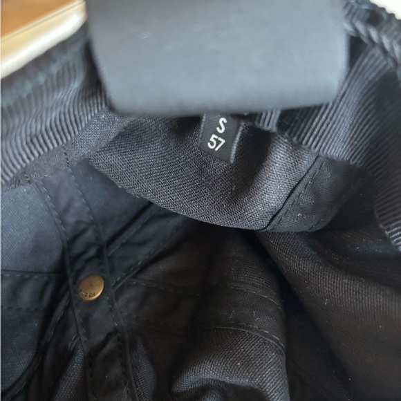 Gucci Black Hat with Cream Logo Band - Picture 4 of 4